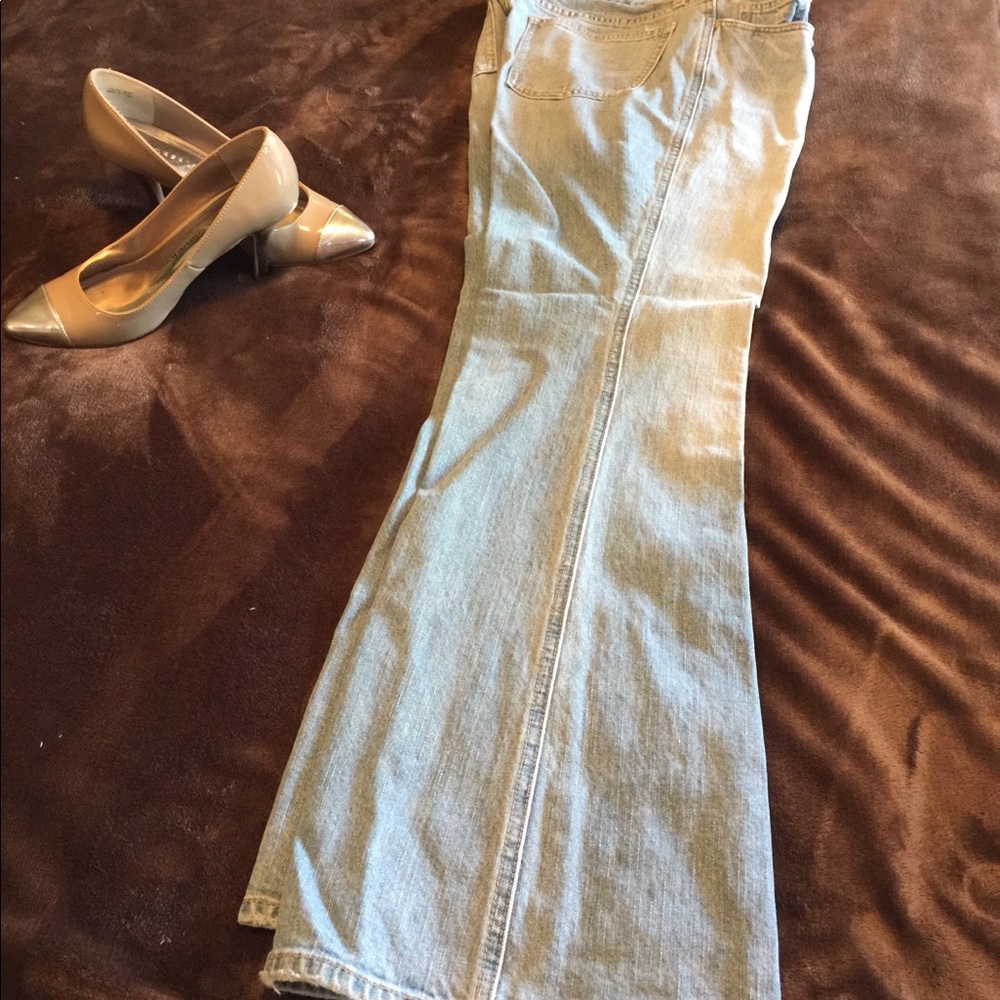 Gap Low Rise Boot Cut - Picture 2 of 4
